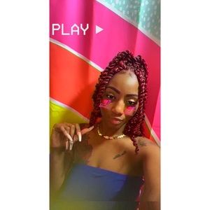 Meet your Posher, Kassandra